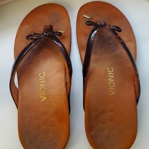 Vionic Bella Toe Tortoise Shell Sandals